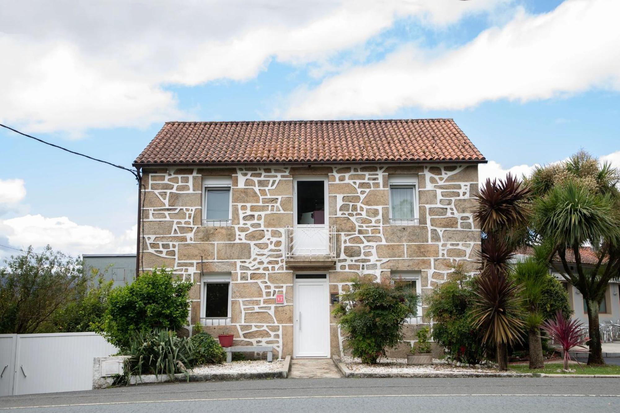 Villa Charming House In Teo With Balcony And Parking Included à Rua De Francos Extérieur photo