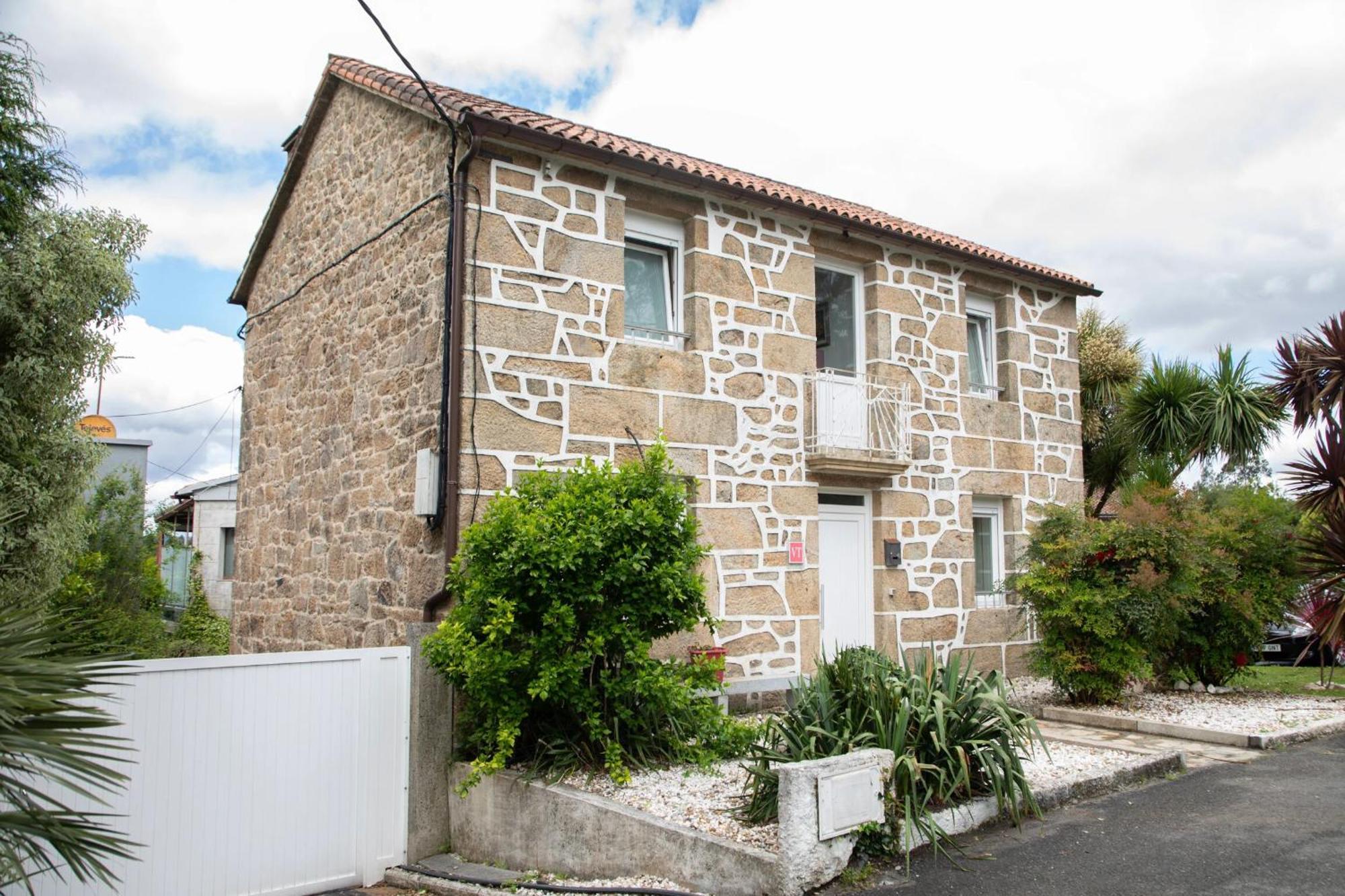 Villa Charming House In Teo With Balcony And Parking Included à Rua De Francos Extérieur photo